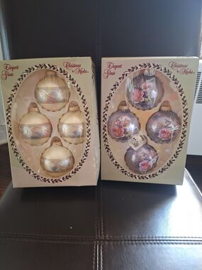 Christmas By Krebs Ornaments - Pack of 4 (Gold and Purple Flowers)